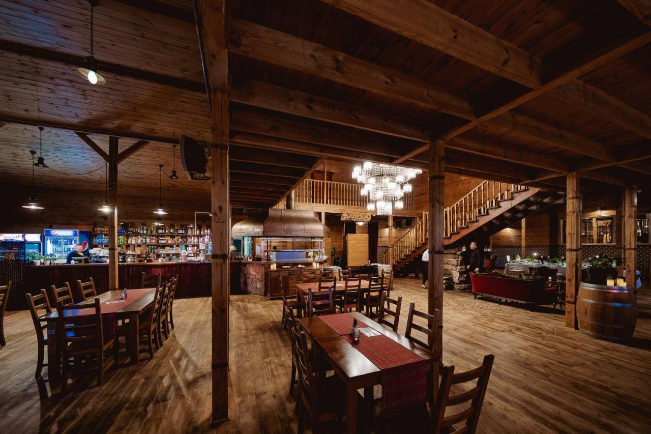 Promenada Zegrze Hotel Бялобжеги Екстериор снимка